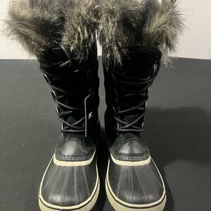 Sorel Black and Gray Fur-Trimmed Winter Boots